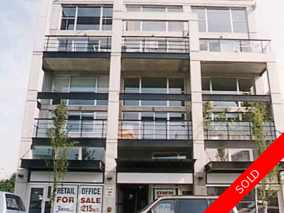 False Creek 1/2 Duplex: Studio